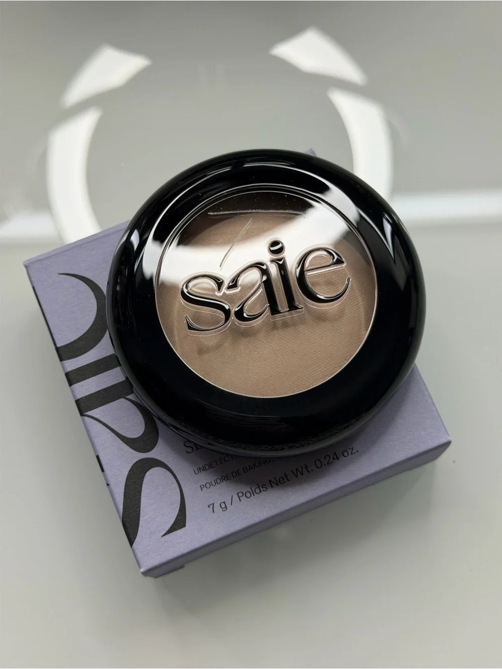 Saie undetectable baked setting powder Translucent